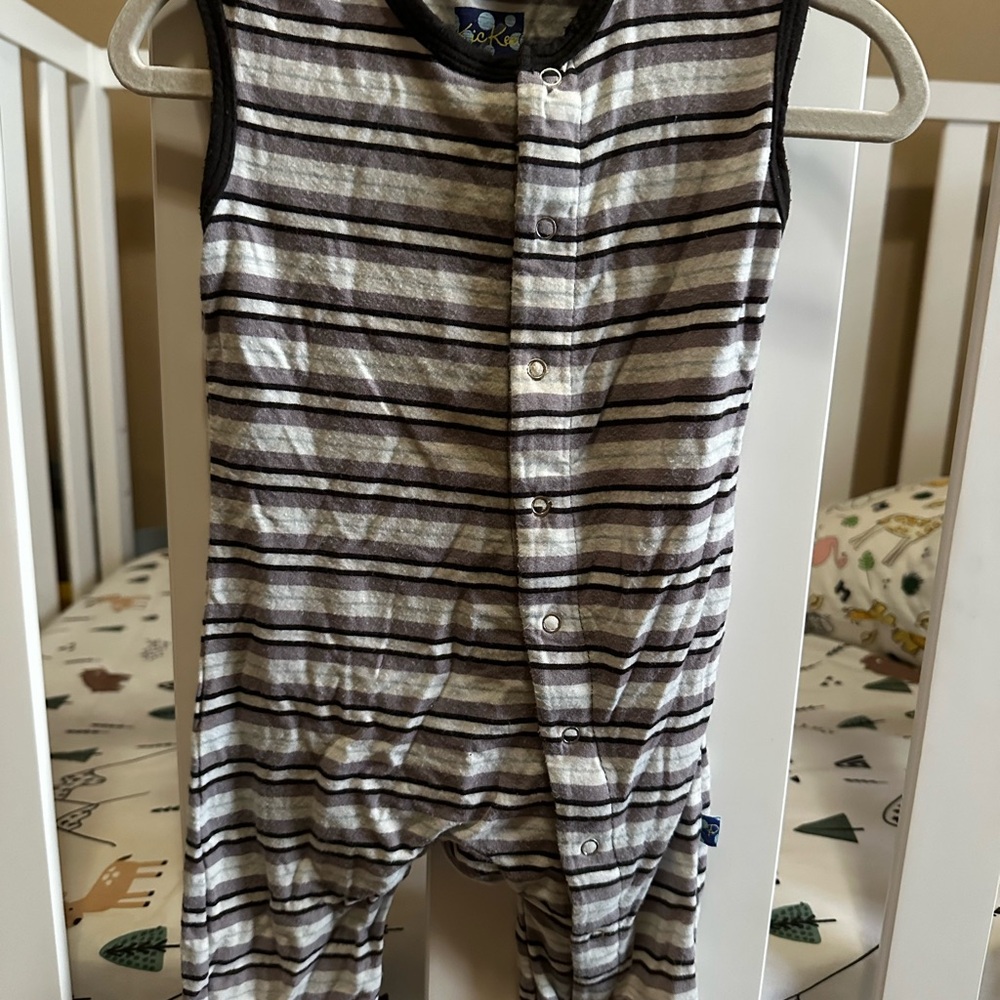 Kickee Pants 3-6 mo Romper